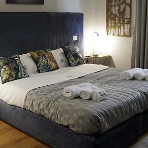 Atenea Palace Guest house