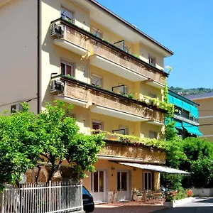 Aparthotel Glicini Finale Ligure
